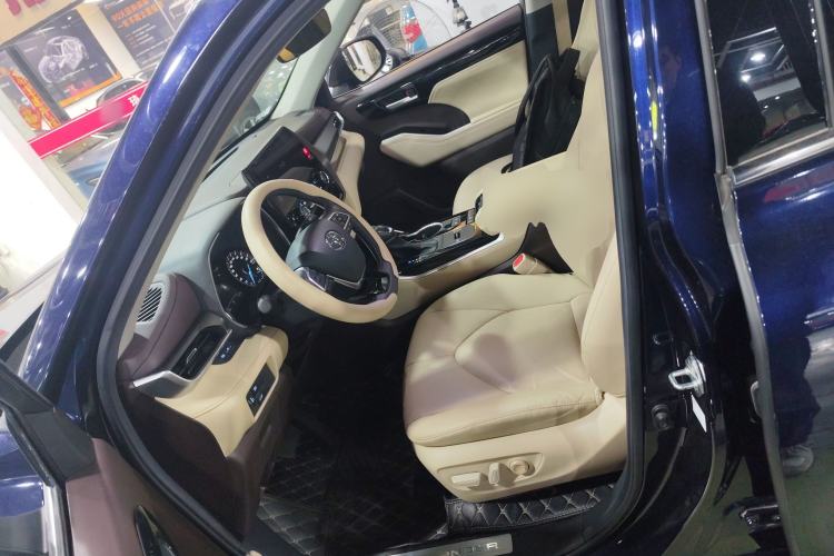 Used Toyota Highlander 2022 Dual-Engine 2.5L Two-Wheel Drive Prestige Edition 7-Seater Left Front Seat