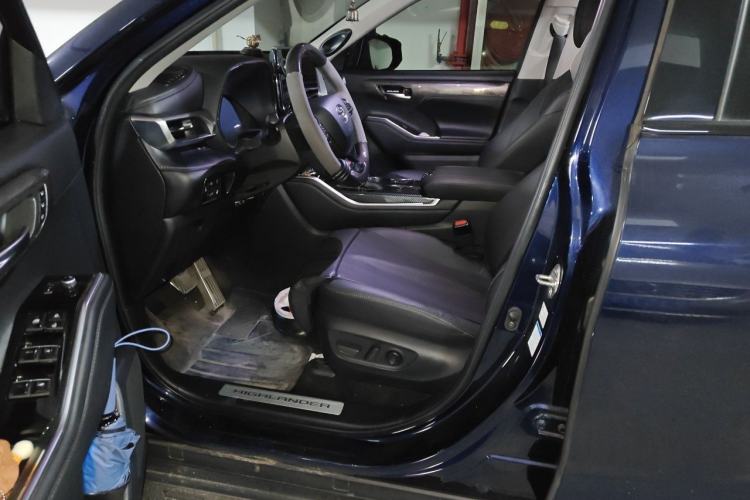 Used Toyota Highlander 2022 Dual-Engine 2.5L Four-Wheel Drive Supreme Edition 7-Seater Left Front Seat