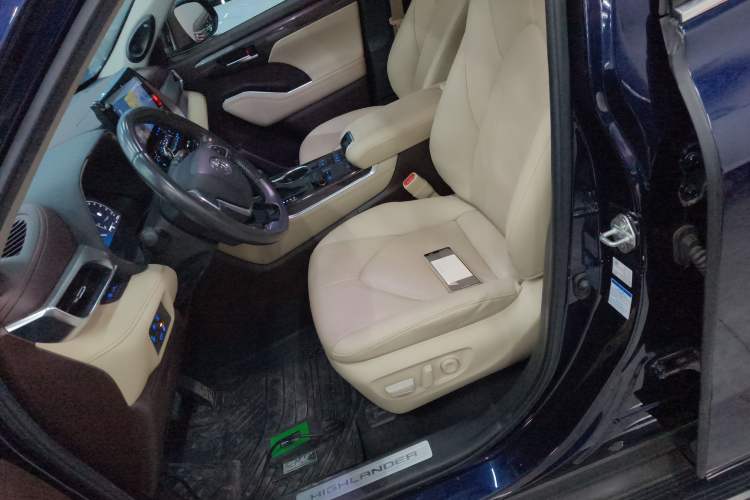 Used Toyota Highlander 2022 Dual-Engine 2.5L Four-Wheel Drive Supreme Edition 7-Seater Left Front Seat