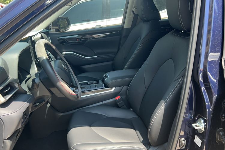 Used Toyota Highlander 2022 Dual-Engine 2.5L Two-Wheel Drive Elite Edition 5 Seats Left Front Seat