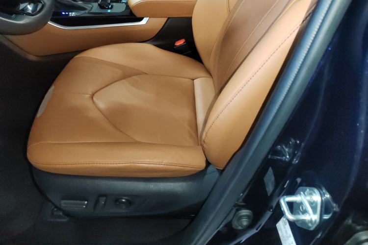 Used Toyota Highlander 2022 Dual-Engine 2.5L Four-Wheel Drive Prestige Version 7 Seats Left Front Seat