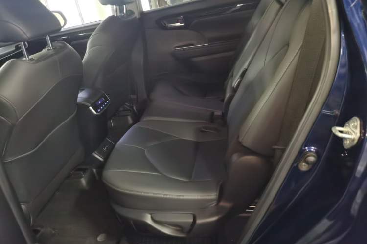 Used Toyota Highlander 2022 Dual-Engine 2.5L Four-Wheel Drive Prestige Version 7 Seats Left Rear Seat