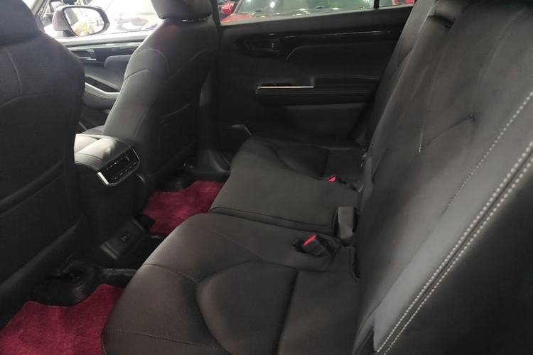 Used Toyota Highlander 2022 Dual-Engine 2.5L 4x4 Elite Edition 7-Seater Left Rear Seat