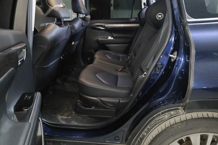 Used Toyota Highlander 2022 Dual-Engine 2.5L Four-Wheel Drive Supreme Edition 7-Seater Left Rear Seat