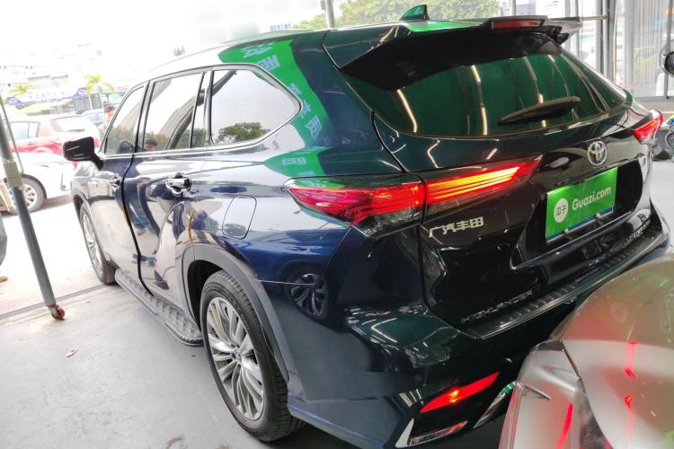 Used Toyota Highlander 2022 Dual-Engine 2.5L Four-Wheel Drive Supreme Edition 7-Seater Left Side