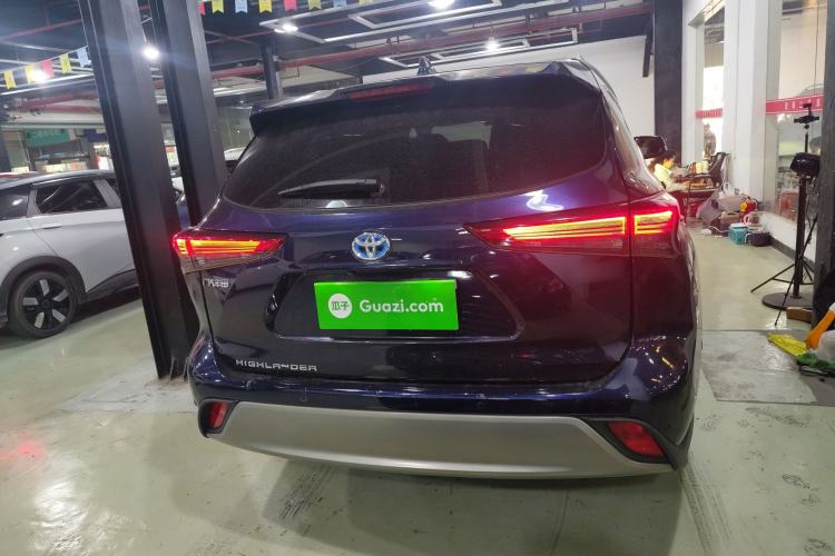 Used Toyota Highlander 2022 Dual-Engine 2.5L Two-Wheel Drive Prestige Edition 7-Seater Rear