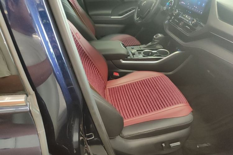 Used Toyota Highlander 2022 Dual-Engine 2.5L Four-Wheel Drive Prestige Version 7 Seats Right Front Seat