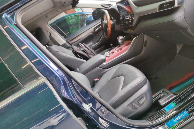 Used Toyota Highlander 2022 Dual-Engine 2.5L Four-Wheel Drive Supreme Edition 7-Seater Right Front Seat