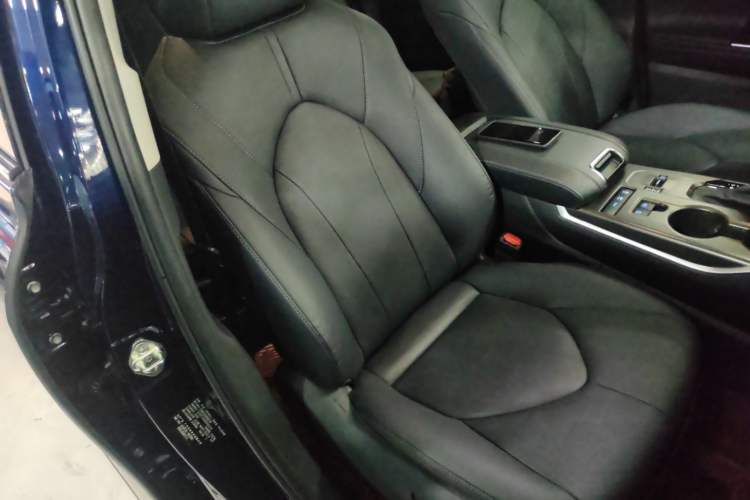 Used Toyota Highlander 2022 Dual-Engine 2.5L Four-Wheel Drive Prestige Version 7 Seats Right Front Seat