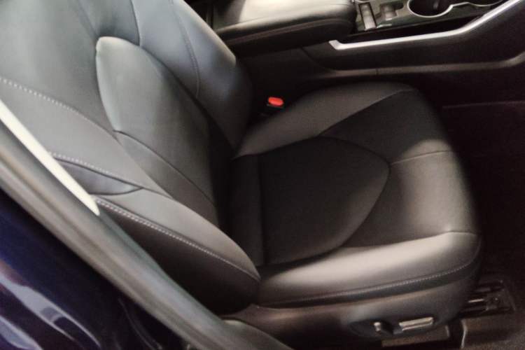 Used Toyota Highlander 2022 Dual-Engine 2.5L Four-Wheel Drive Prestige Version 7 Seats Right Front Seat
