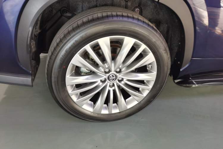 Used Toyota Highlander 2022 Dual-Engine 2.5L Four-Wheel Drive Prestige Version 7 Seats Right Rear Wheel Hub