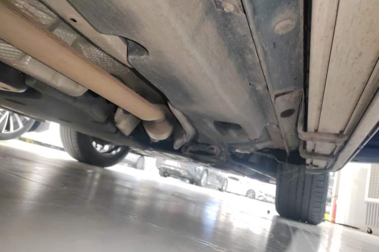Used Toyota Highlander 2022 Dual-Engine 2.5L Four-Wheel Drive Prestige Version 7 Seats Right Side Sill
