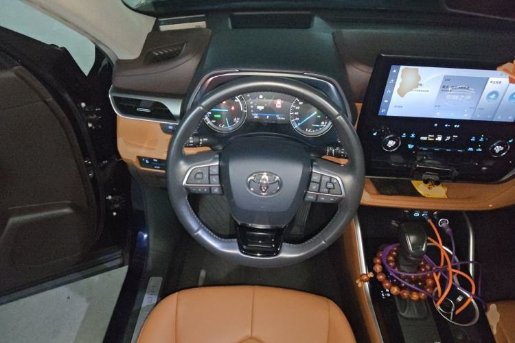 Used Toyota Highlander 2022 Dual-Engine 2.5L Four-Wheel Drive Prestige Version 7 Seats Steering Wheel