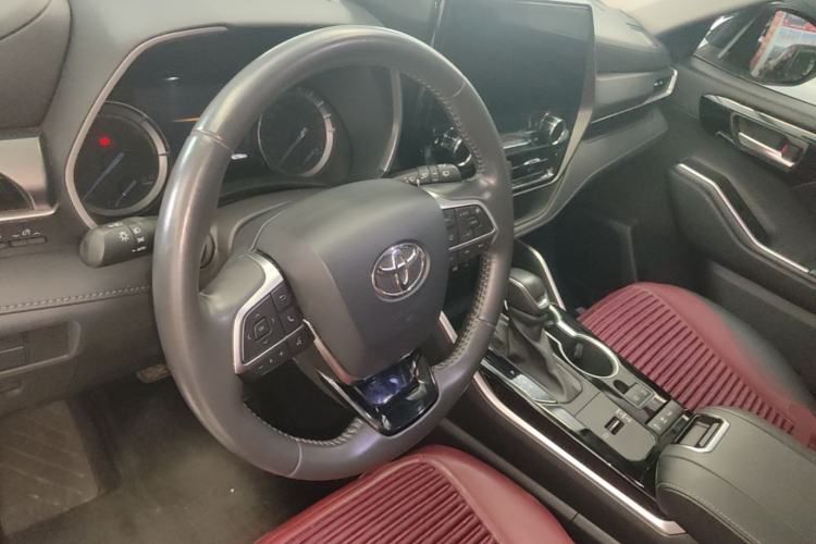 Used Toyota Highlander 2022 Dual-Engine 2.5L Four-Wheel Drive Prestige Version 7 Seats Steering Wheel