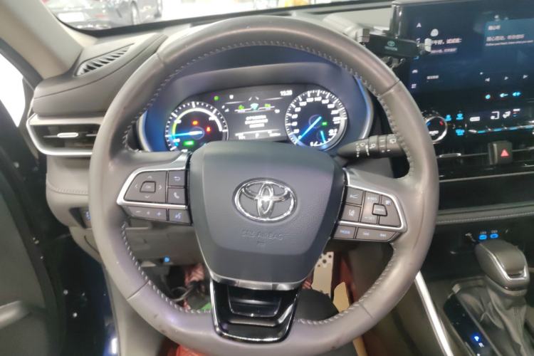 Used Toyota Highlander 2022 Dual-Engine 2.5L Four-Wheel Drive Prestige Version 7 Seats Steering Wheel