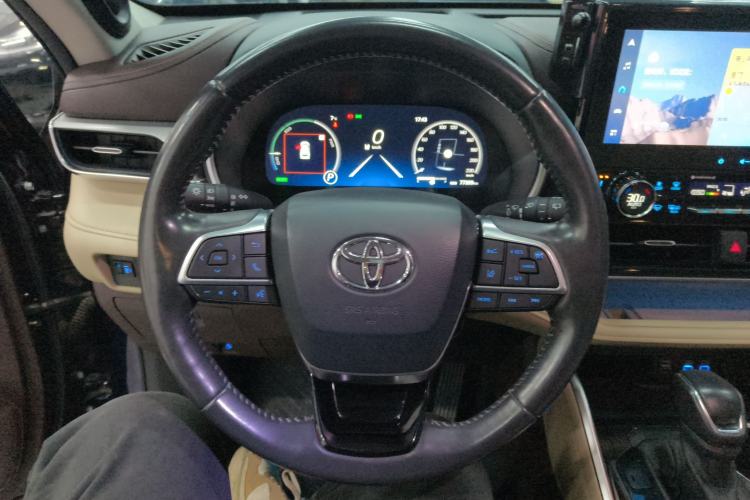Used Toyota Highlander 2022 Dual-Engine 2.5L Four-Wheel Drive Supreme Edition 7-Seater Steering Wheel
