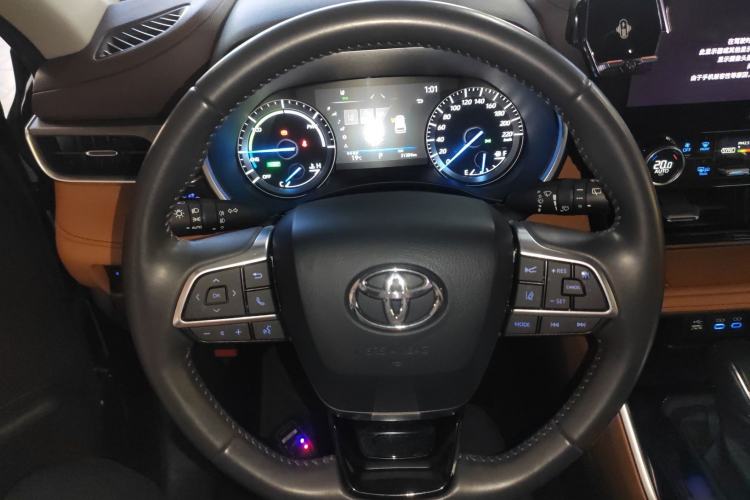 Used Toyota Highlander 2022 Dual-Engine 2.5L Four-Wheel Drive Prestige Version 7 Seats Steering Wheel