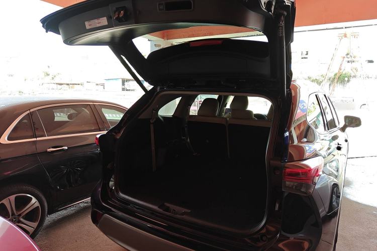 Used Toyota Highlander 2022 Dual-Engine 2.5L Four-Wheel Drive Prestige Version 7 Seats Trunk