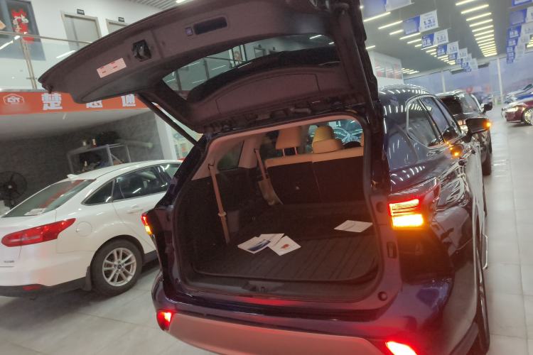 Used Toyota Highlander 2022 Dual-Engine 2.5L Four-Wheel Drive Supreme Edition 7-Seater Trunk