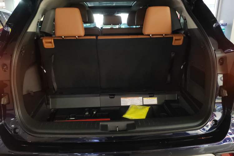 Used Toyota Highlander 2022 Dual-Engine 2.5L Four-Wheel Drive Prestige Version 7 Seats Trunk