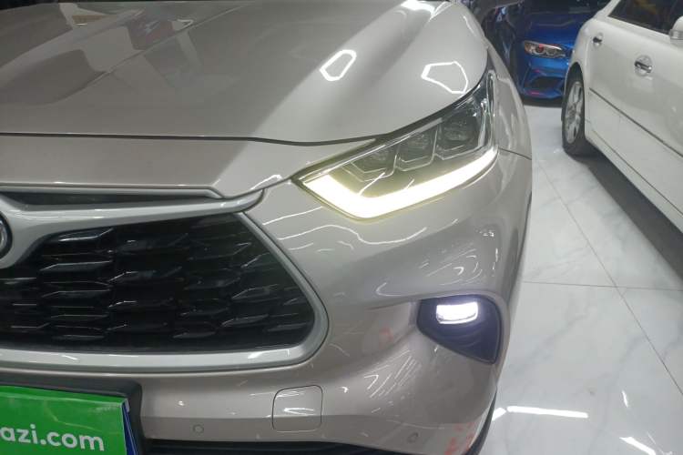Used Toyota Highlander 2022 Dual-Engine 2.5L Four-Wheel Drive Prestige Version 7 Seats Left Front Headlight