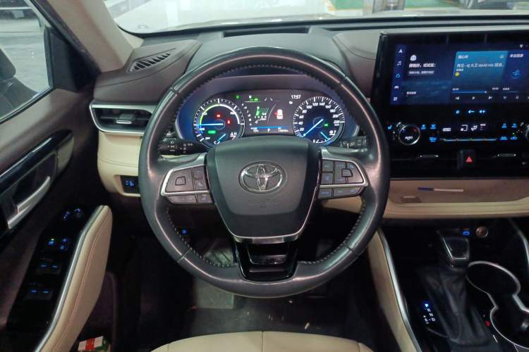 Used Toyota Highlander 2022 Dual-Engine 2.5L Four-Wheel Drive Prestige Version 7 Seats Steering Wheel