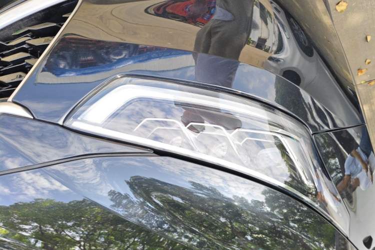 Used Toyota Highlander 2022 Dual-Engine 2.5L Four-Wheel Drive Prestige Version 7 Seats Right Front Headlight
