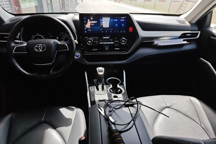 Used Toyota Highlander 2022 Dual-Engine 2.5L Four-Wheel Drive Prestige Version 7 Seats Center Console