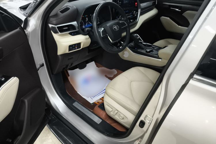 Used Toyota Highlander 2022 Dual-Engine 2.5L Four-Wheel Drive Supreme Edition 7-Seater Driver Seat