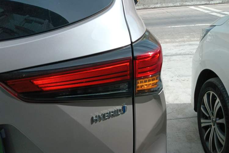 Used Toyota Highlander 2022 Dual-Engine 2.5L Four-Wheel Drive Supreme Edition 7-Seater Exterior 4