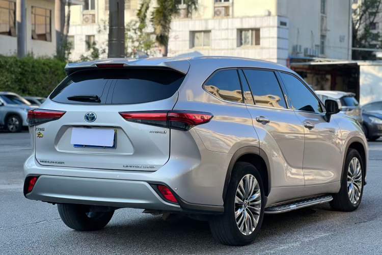 Used Toyota Highlander 2022 Dual-Engine 2.5L Four-Wheel Drive Supreme Edition 7-Seater Exterior 9