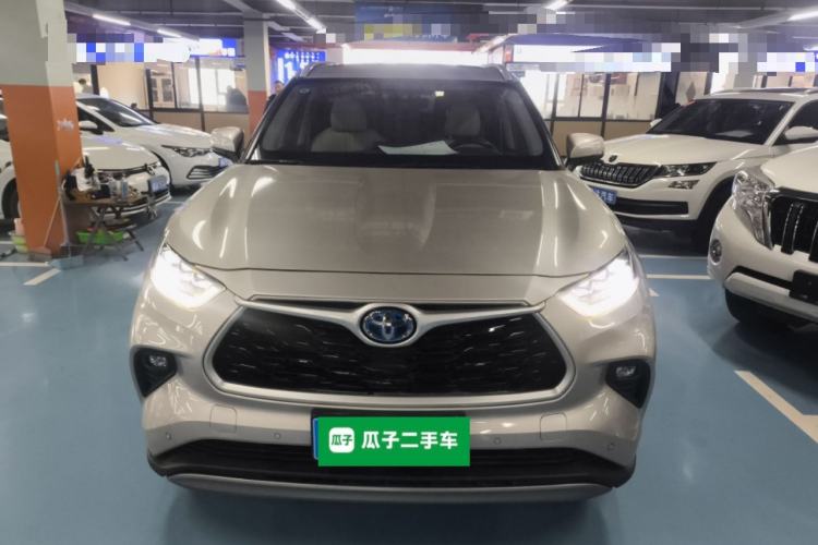 Used Toyota Highlander 2022 Dual-Engine 2.5L Two-Wheel Drive Prestige Edition 7-Seater Front