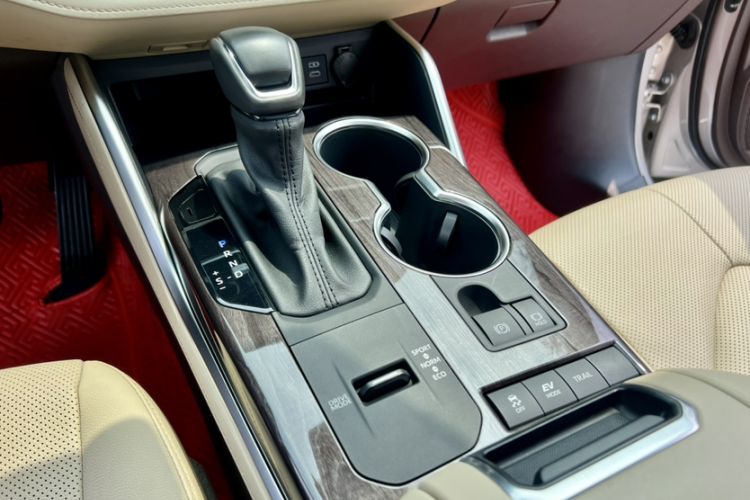 Used Toyota Highlander 2022 Dual-Engine 2.5L Four-Wheel Drive Supreme Edition 7-Seater Gear Lever