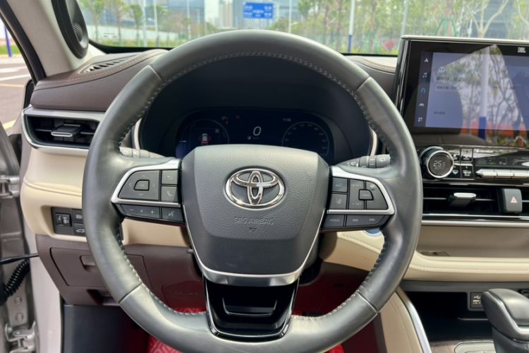 Used Toyota Highlander 2022 Dual-Engine 2.5L Four-Wheel Drive Supreme Edition 7-Seater Interior 14
