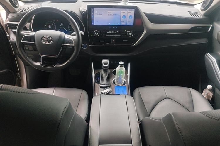 Used Toyota Highlander 2022 Dual-Engine 2.5L Four-Wheel Drive Supreme Edition 7-Seater Interior 2