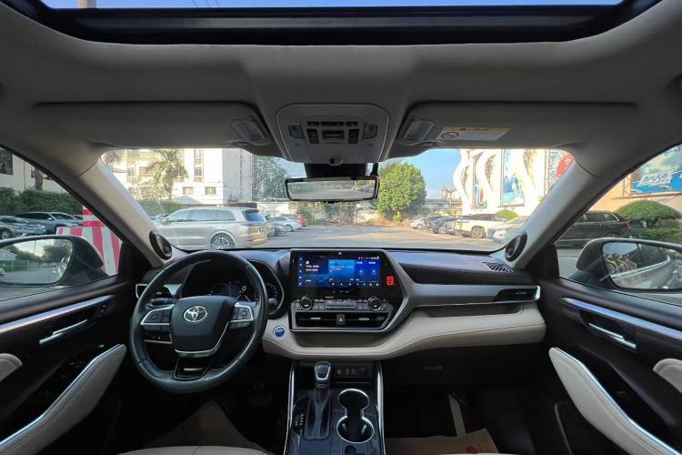 Used Toyota Highlander 2022 Dual-Engine 2.5L Four-Wheel Drive Supreme Edition 7-Seater Interior 8
