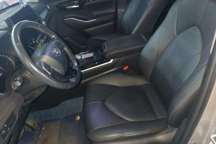 Used Toyota Highlander 2022 Dual-Engine 2.5L Four-Wheel Drive Prestige Version 7 Seats Left Front Seat
