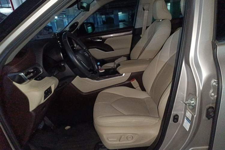Used Toyota Highlander 2022 Dual-Engine 2.5L Two-Wheel Drive Prestige Edition 7-Seater Left Front Seat