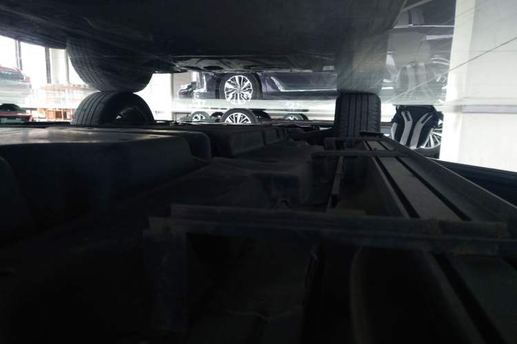 Used Toyota Highlander 2022 Dual-Engine 2.5L Four-Wheel Drive Prestige Version 7 Seats Left Side Sill