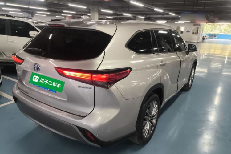 Used Toyota Highlander 2022 Dual-Engine 2.5L Two-Wheel Drive Prestige Edition 7-Seater Rear Right 45 Deg