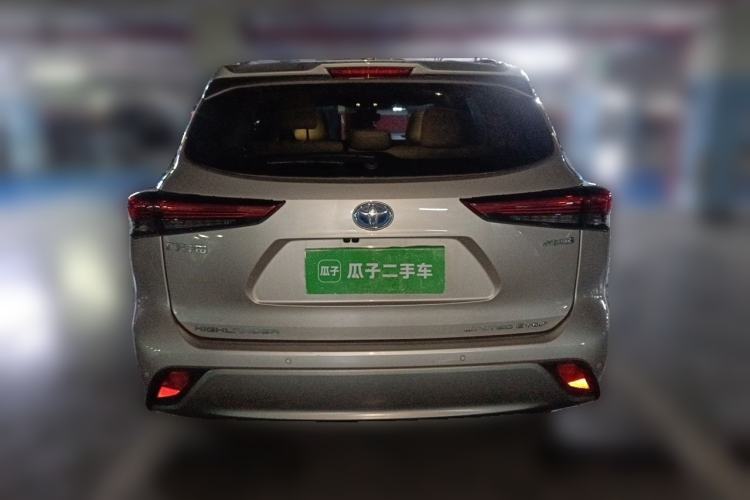 Used Toyota Highlander 2022 Dual-Engine 2.5L Two-Wheel Drive Prestige Edition 7-Seater Rear