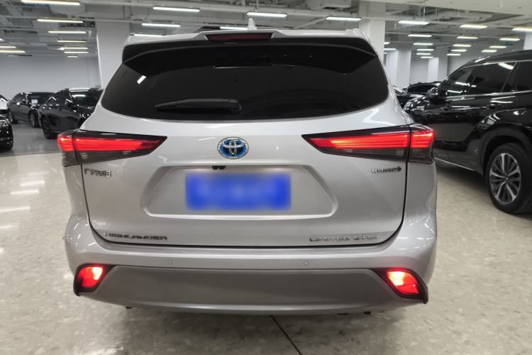 Used Toyota Highlander 2022 Dual-Engine 2.5L Four-Wheel Drive Supreme Edition 7-Seater Rear