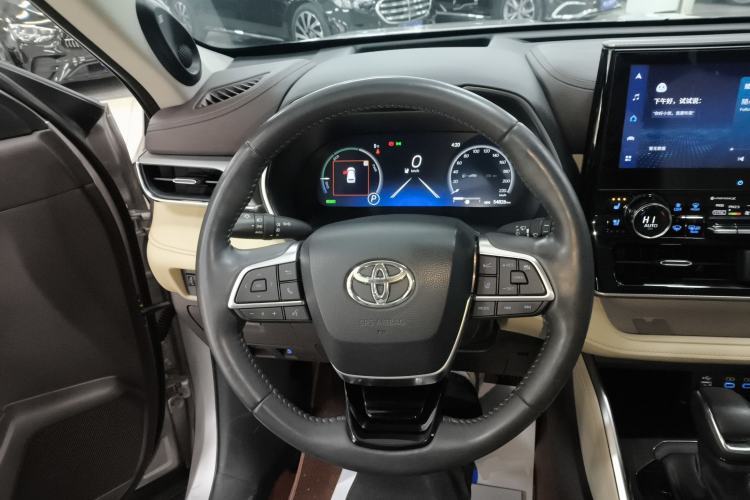 Used Toyota Highlander 2022 Dual-Engine 2.5L Four-Wheel Drive Supreme Edition 7-Seater Steering Wheel