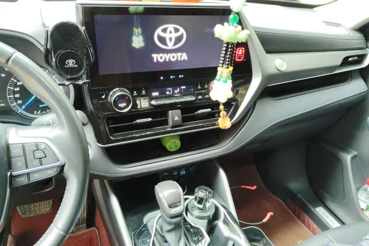 Used Toyota Highlander 2022 Dual-Engine 2.5L Four-Wheel Drive Prestige Version 7 Seats Audio And AC Panel