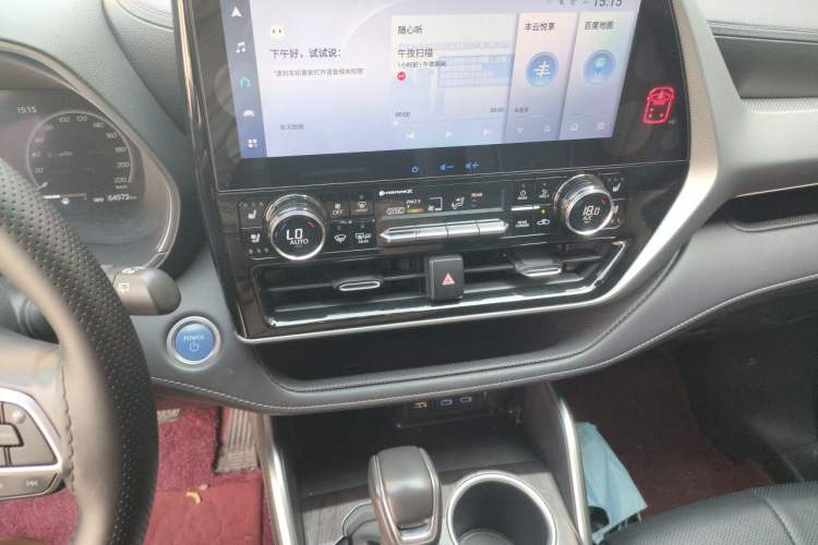 Used Toyota Highlander 2022 Dual-Engine 2.5L Four-Wheel Drive Supreme Edition 7-Seater Audio And AC Panel