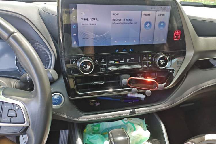 Used Toyota Highlander 2022 Dual-Engine 2.5L Four-Wheel Drive Prestige Version 7 Seats Audio And AC Panel