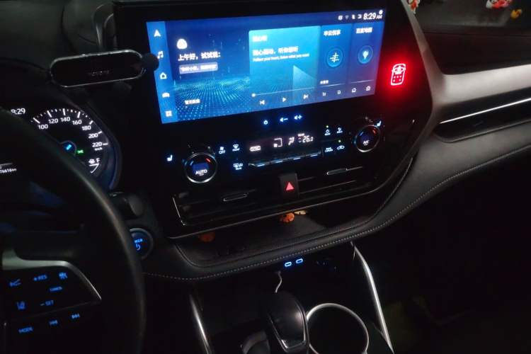 Used Toyota Highlander 2022 Dual-Engine 2.5L Four-Wheel Drive Prestige Version 7 Seats Audio And AC Panel