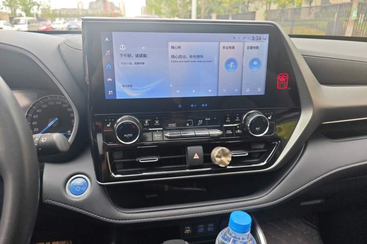 Used Toyota Highlander 2022 Dual-Engine 2.5L Four-Wheel Drive Prestige Version 7 Seats Audio And AC Panel