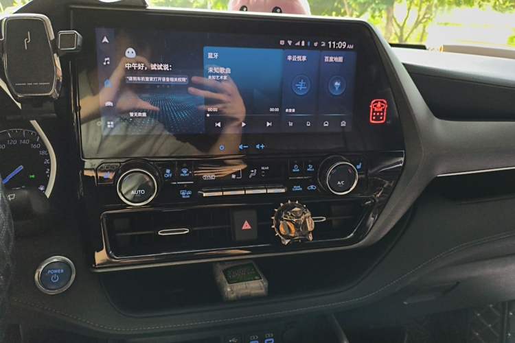 Used Toyota Highlander 2022 Dual-Engine 2.5L Four-Wheel Drive Prestige Version 7 Seats Audio And AC Panel