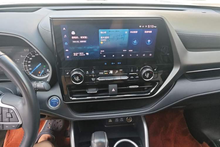 Used Toyota Highlander 2022 Dual-Engine 2.5L Four-Wheel Drive Prestige Version 7 Seats Audio And AC Panel